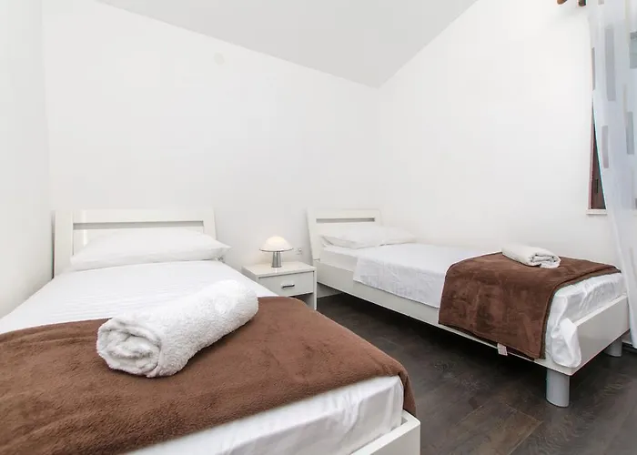 Vedran Apartamento Celina